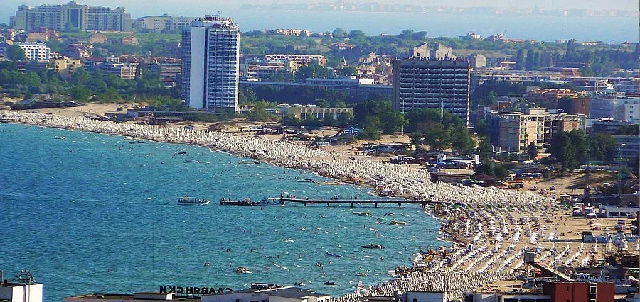 Чистачка на рейсове арестувана за контрабанда