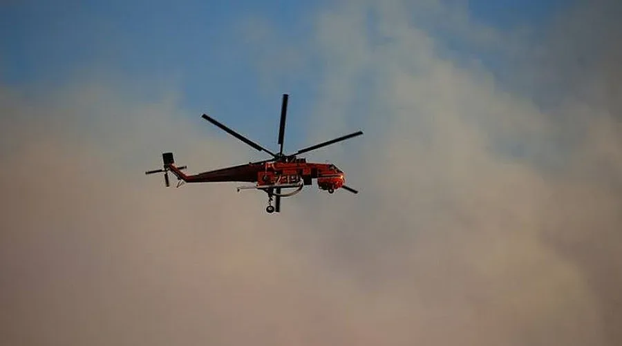 Евакуираха детски лагери заради пожар в Гърция