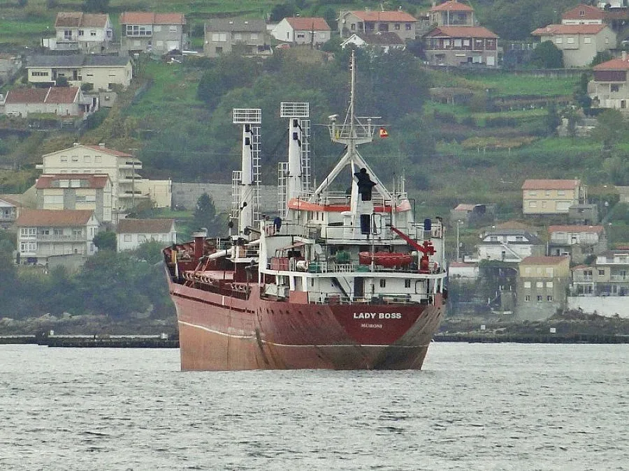 Двама родни моряци арестувани на кораб с 18 тона хашиш