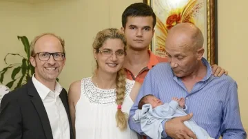 Ники се върна в България