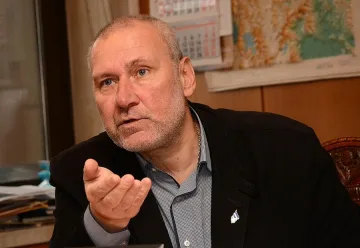 Свети Йоан и бог Дионис бдят над "Чудесата на България"