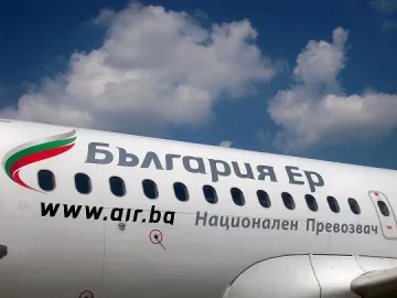 Долу ръцете от стюардесите