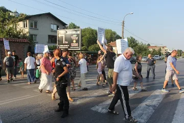 Фандъкова обеща срещи с протестиращите в "Княжево" /ОБНОВЕНА/