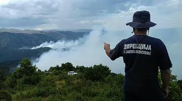 Още не могат да спрат стихията в Македония