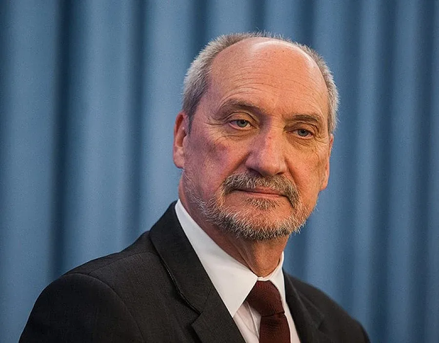 Полша се присети да иска репарации от Германия