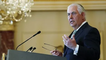 Рекс Тилърсън планира лична среща със Сергей Лавров