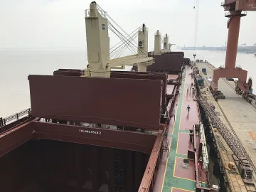 Параходство БМФ ще строи още 4+2 кораба за Китай