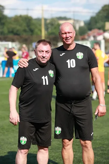 Гибона и Дан Колов излъгаха габровските общинари