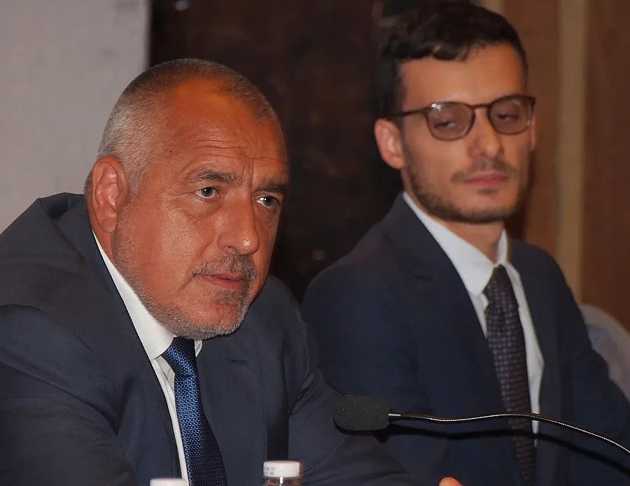 Премиерът: Към освободените българки се отнасят добре