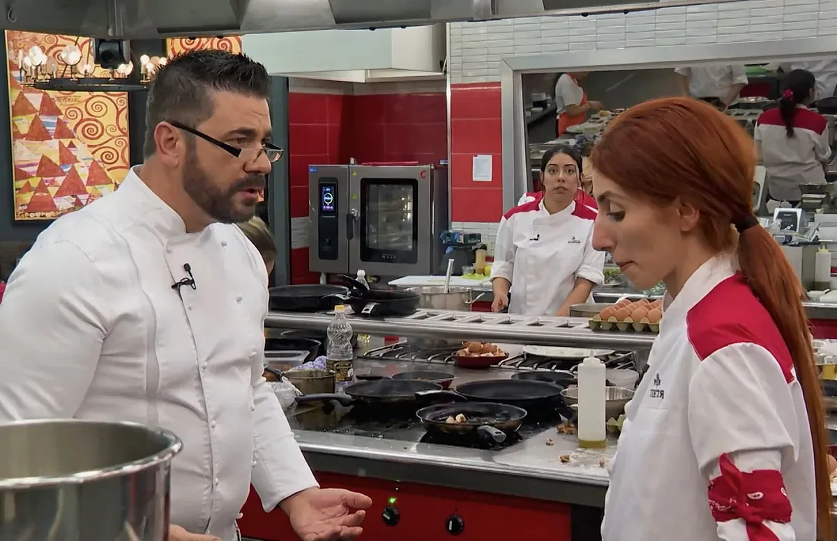 Напрежение в "Хелс китчън". Драмите ескалират, още една куртка изгоря