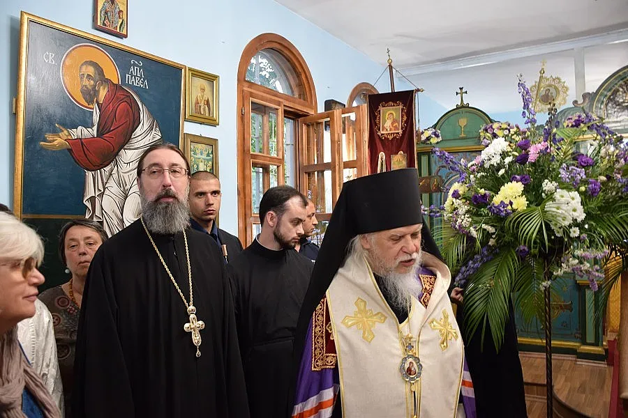 Нося ви благословия от патриарх Кирил