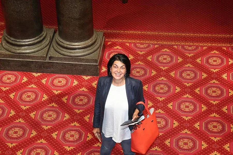 Велислава Кръстева: Ахмед Доган е лидер, не командир като Костов!