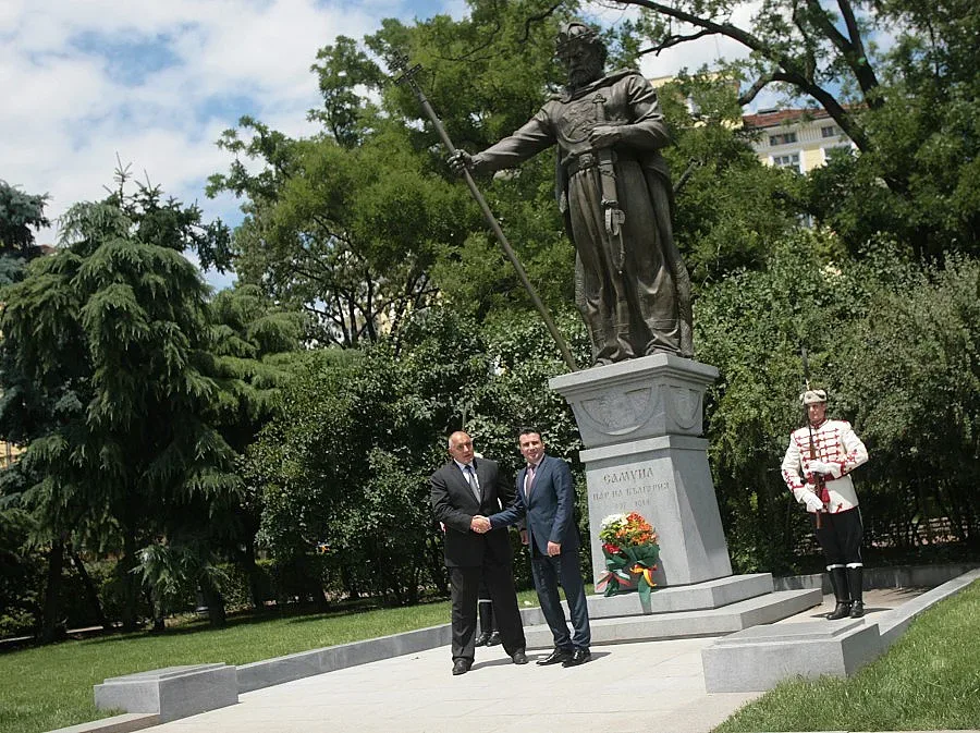 Външно показа договора с Македония