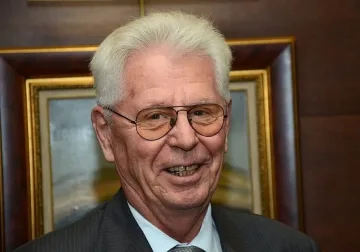 Проф. Валерий Войнов спаси живота на майка ми !