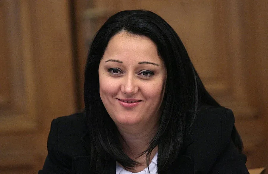 Павлова прикани студенти да станат доброволци за председателството на СЕ