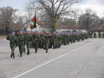 Каракачанов инспектира "Специалните сили"