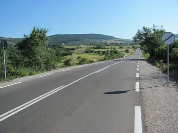 Трима се мъртви след удар в цистерна