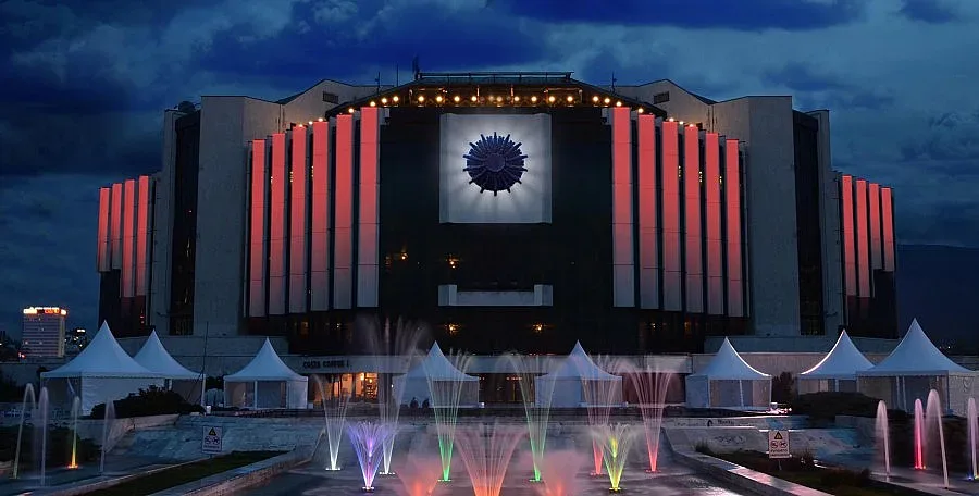 Сметната палата ще проверява ремонтите в НДК