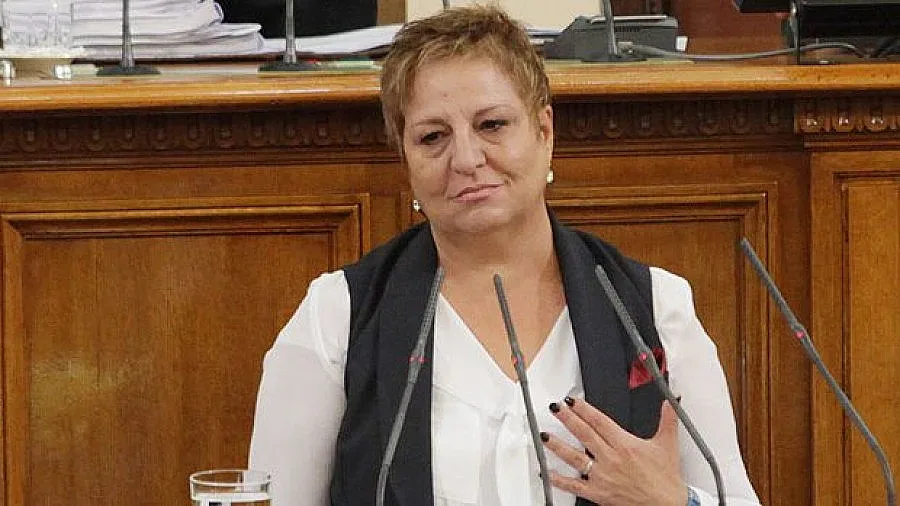 Депутат от ГЕРБ към Златева: Уволнявахте областни, а Боршош го оставихте