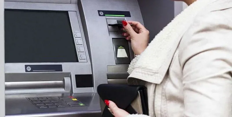 След еврозоната! Промени с тегленето на пари от банкомат