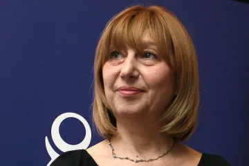 Проф. Клисарова: Има безотговорност за съдържанието в учебниците