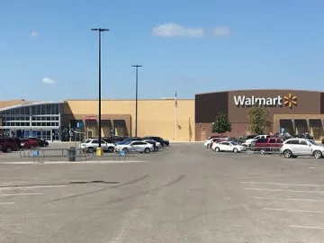 Откриха 8 мъртви мигранти на паркинг в САЩ