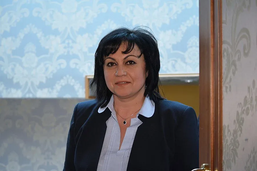 Нинова иска списъкът с финансираните от КТБ политици