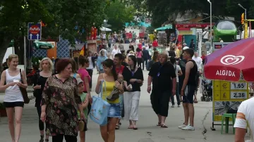 Търговци край морето финтирали НАП чрез "Фейсбук"