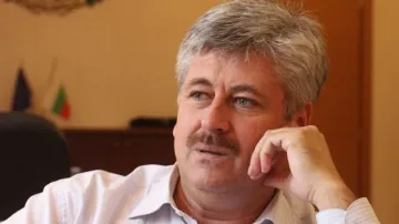 Бюрхан Абазов: Това ли е пътят? Да плащаме глоби 