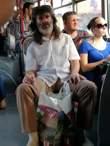 Градски транспорт и нощем в София