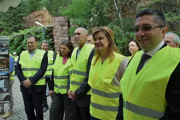 Ремонтират стената на "Студена" без да го източват