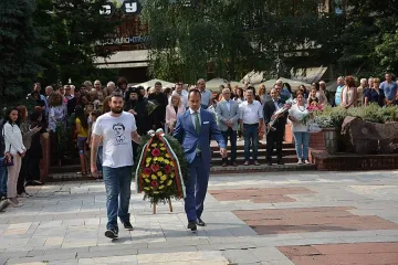 Кметът на Враца: Левски трябва да се следва всеки ден