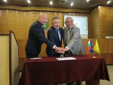 Пощенска картичка потегли от Карлово