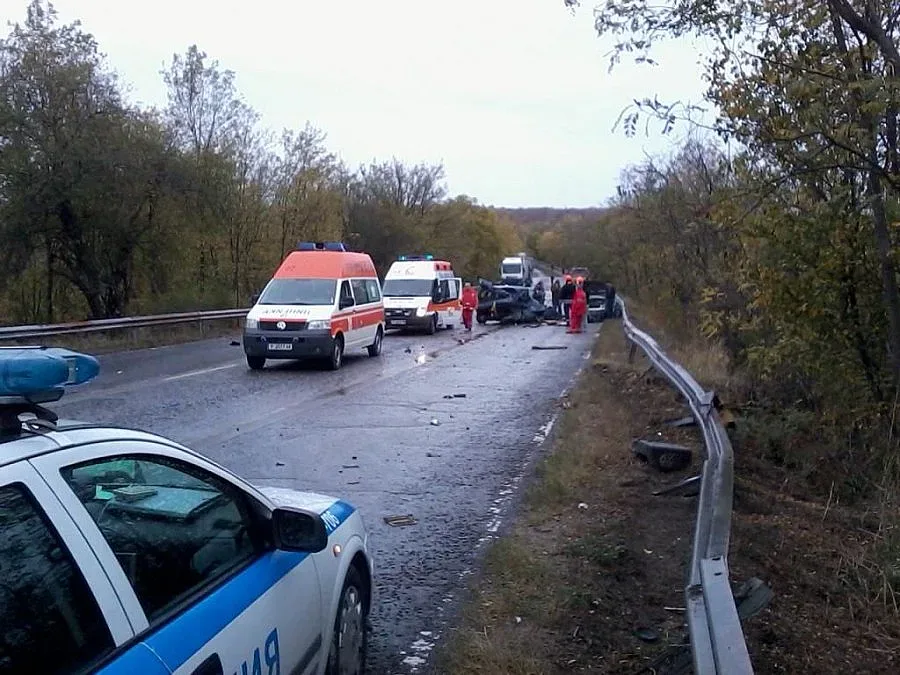 Жена издъхна след катастрофа
