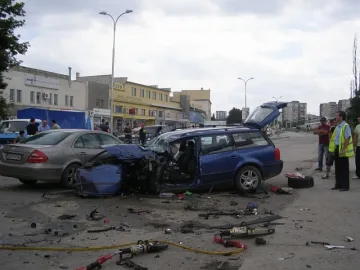 7 ранени в катастрофа