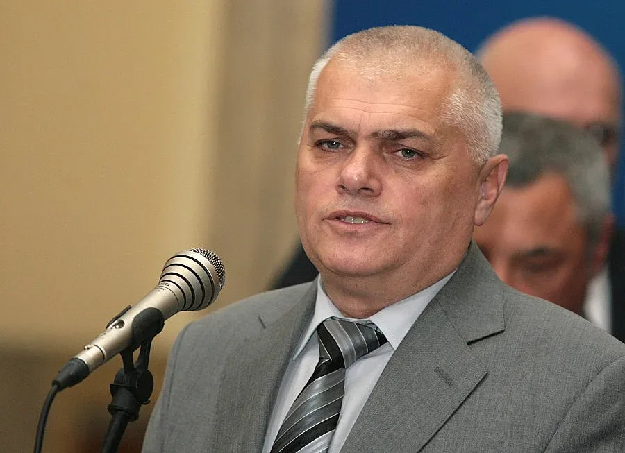 Спряна е поръчката за поддръжка на тел. 112