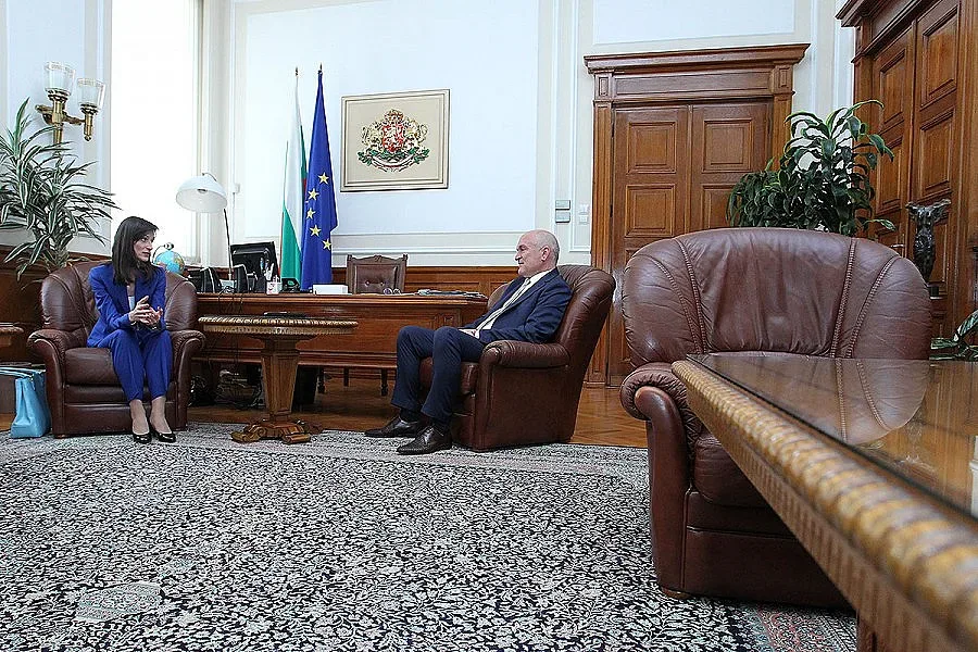 Габриел готова да разкрие стратегията си от трибуната на парламента