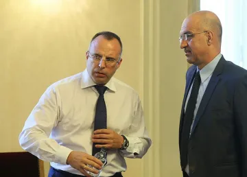 Порожанов: Готов е законопроект за закупуването на земя от чужденци