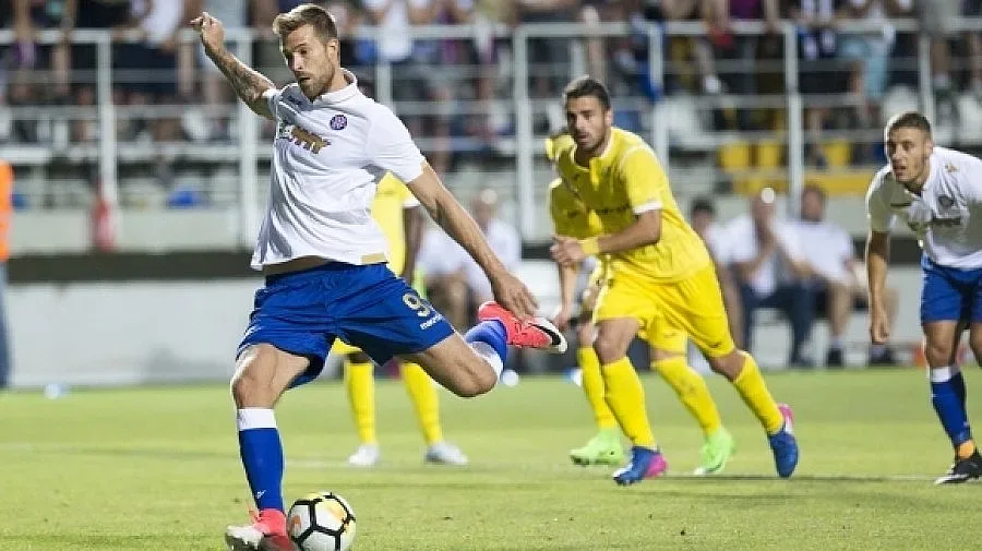 Освободиха арестуваните левскари след 0:1 от "Хайдук"