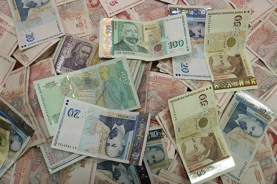 Губим 13 лв. на 1000 лв. в банка