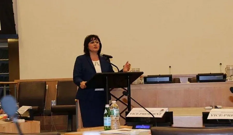 Корнелия пред Социнтернационала: Да се откажем от привилегиите и да работим