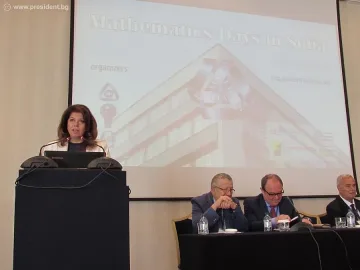 Илияна Йотова: Успехът на отборите ни по математика е повод за национална гордост