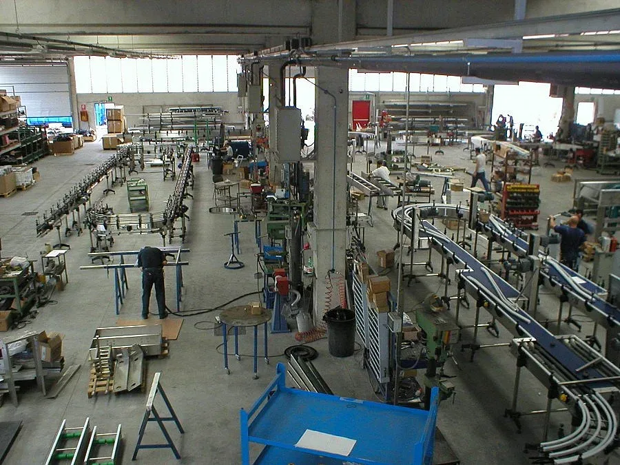 Продукцията на заводите скочи с 9,6%