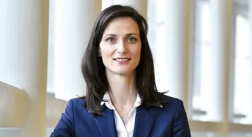 Габриел започва битка за авторското право и географското блокиране