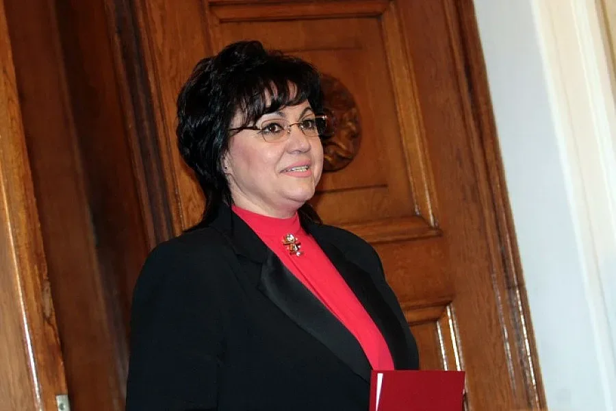 Корнелия: Борбата на ГЕРБ с корупцията не е ефективна