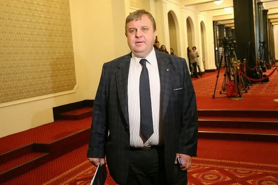 Каракачанов: На армията са изплатени допълнителни 5,57 млн. лева