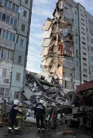 Срути се жилищна сграда край Неапол