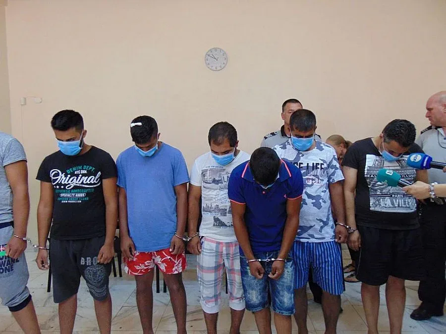 Съдът не се поддаде: Ромите-биячи от Асеновград остават в ареста