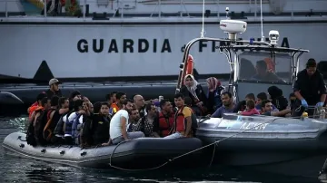 Добрата фея! Германия поема мигранти от потока в Италия