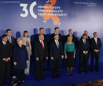 Президентът призова за общи инвестиции и проекти в Централна и Източна Европа